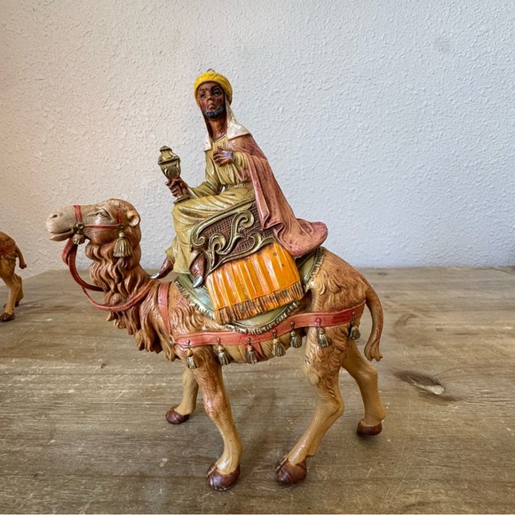 Fontanini Vintage Magi Wisemen Kings on Camels 6.5” Nativity - Picture 4 of 9